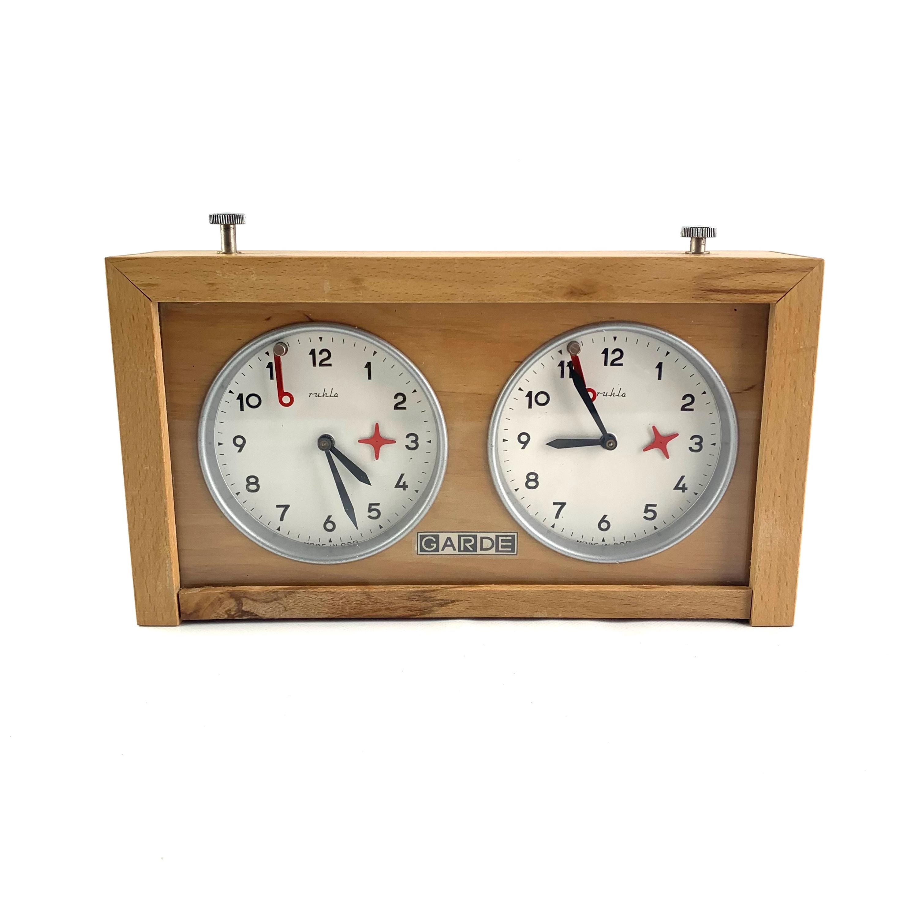 Pendule d'échecs mécanique Ruhla/Gardé - années 1980–1990, boîtier en