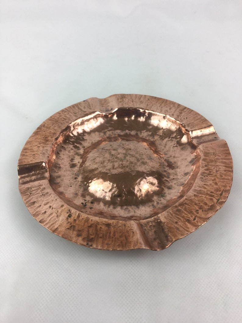 Beautifully hammered Copper ashtray Collectible ashtray Mid Century Ashtray Tobacciana Art and Collectibles Collectibles Ashtrays