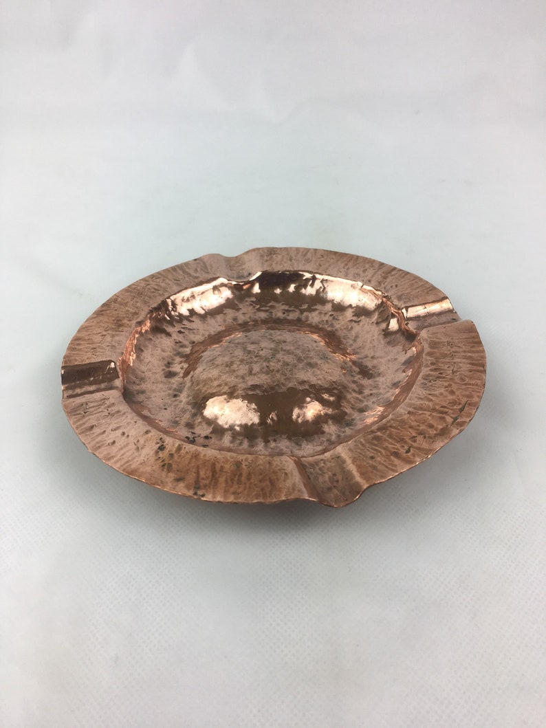 Beautifully hammered Copper ashtray Collectible ashtray Mid Century Ashtray Tobacciana Art and Collectibles Collectibles Ashtrays
