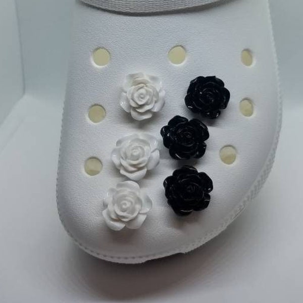 6 PC Black And White Roses Shoe Charm Set Clogs 20mm Flowers Summer Spring Floral Wedding Watershoes Frocs