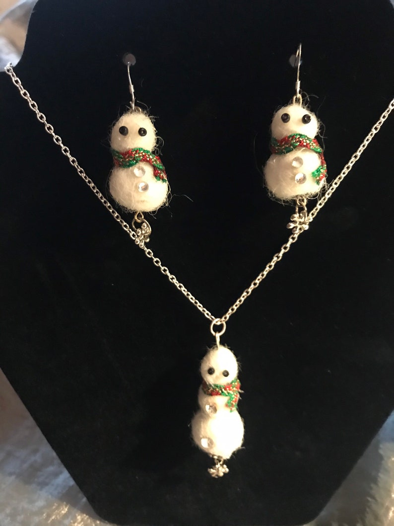 Alpaca Fiber Snowmen Earrings and Necklace