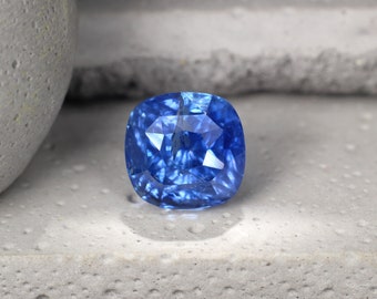 Natural Vivid Blue Sapphire Cushion 4.30 cts-Intense Cornflower Blue Unheated Sapphire from Ceylon-Loose top blue sapphire untreated cushion