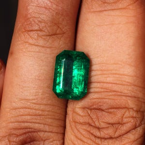 Natural Emerald 5.04cts-Top Zambian Emerald-Rich Vivid Green Emerald Octagon-Loose Fine Emerald deep green-Precision Cut Emerald spready gem