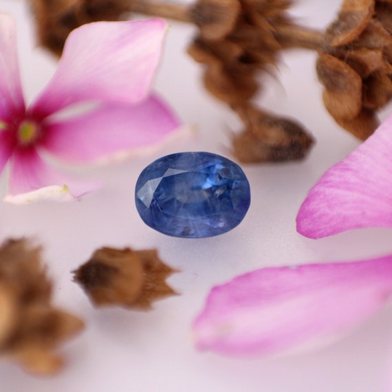Natural Royal Blue Sapphire Oval 1.72 cts. Translucent Luster-Rich Blue Sapphire-Oval Blue Sapphire Ring-Loose Blue Sapphire Sri lanka Gem