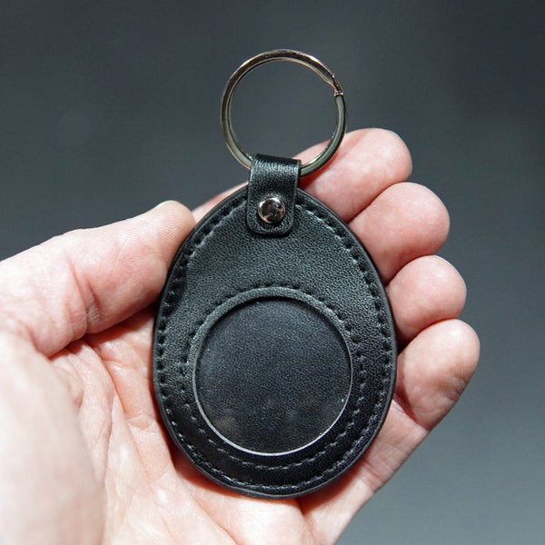 Coin Keychain - PU Leather Challenge Coin Holder