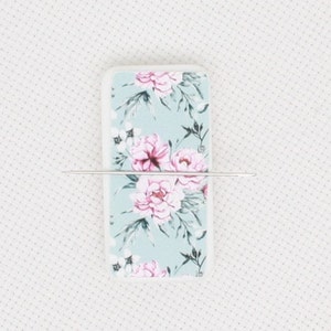 クロスステッチ、刺繍、ニードルポイント、ダイヤモンドペインティング用の花の磁気針マインダー/カバーマインダー