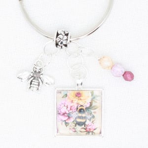 Bee and Flowers Floss Ring / thread drop/ thread keeper for cross stitch or embroidery floss