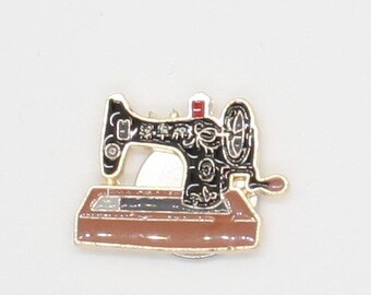 sewing machine enamel needle minder/cover minder for cross stitch, embroidery, needlepoint or diamond painting