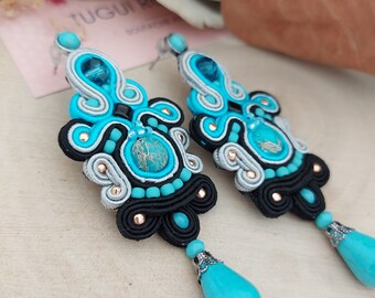 Großer türkiser Kronleuchter • Handgemachte Ohrringe • Jahrestagsgeschenk für sie • Schwarze Tropfenohrringe • Soutache Stickerei Ohrringe