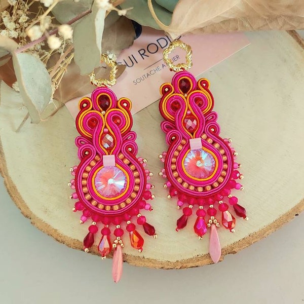 Large fuchsia earrings• hot pink dangle earrings, beaded flowers earrings, orecchini soutache, big earrings, colorful chandeliers earrings