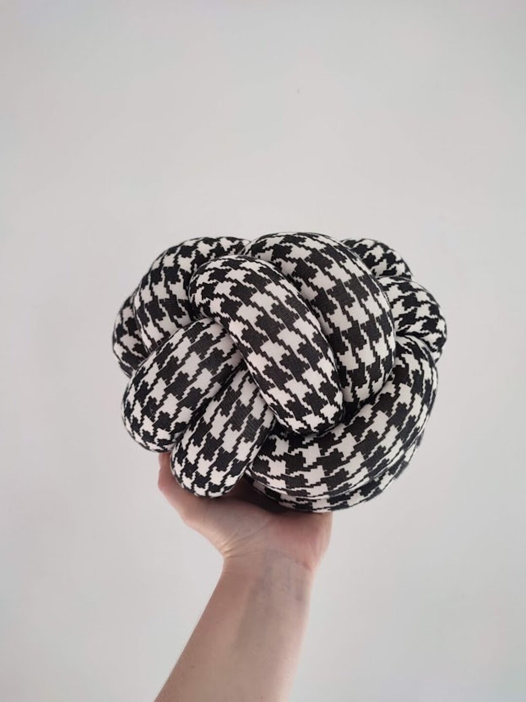 Knot Pillow, Blackwhite Knot Pillow, Modern Knot Pillows, Knot Cushion