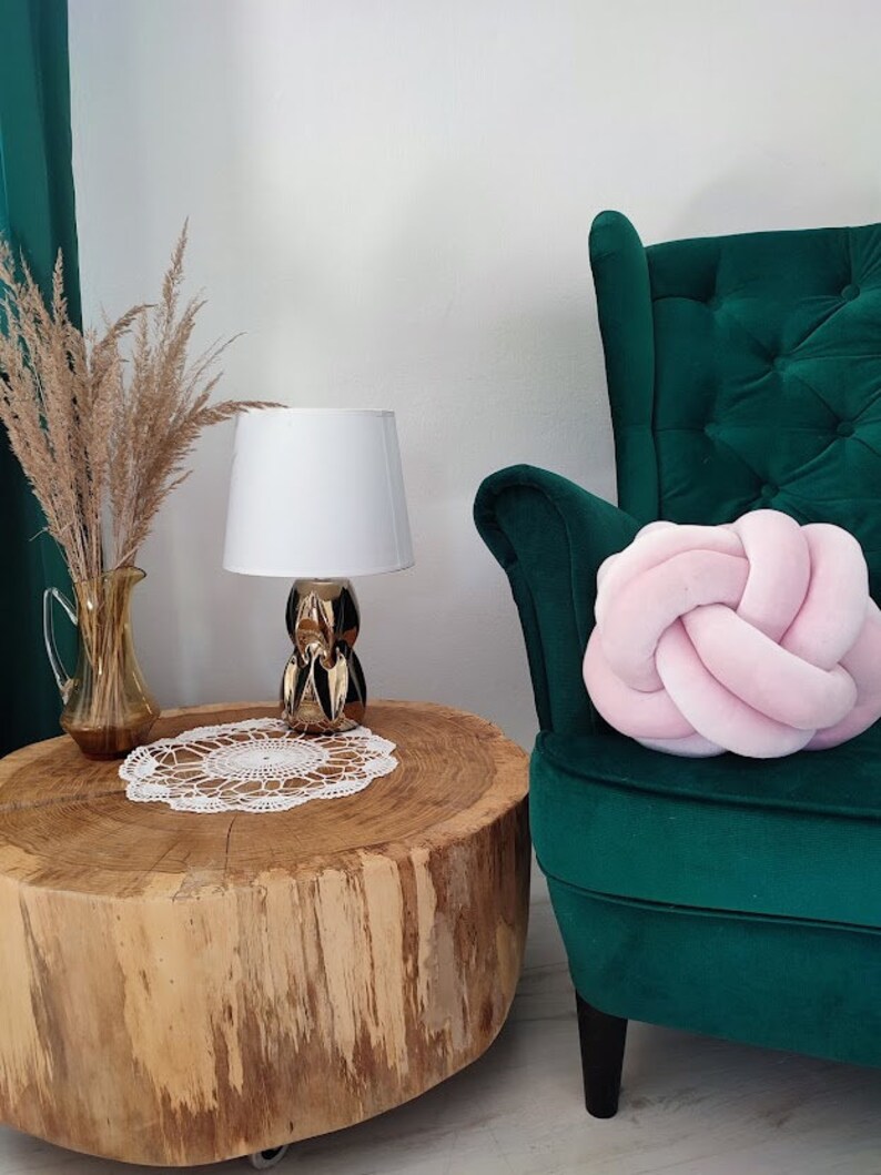 Pink knot pillow in ball shape. Decorative pillow in velur pink color.
Beautiful home decor addition. This pillow is handmade with high quality materials.