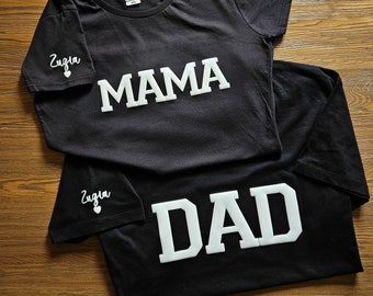 Camiseta personalizada de mamá y papá con nombres de niños en la manga, camisa de mamá en relieve, regalo de nueva mamá, camisa de papá, camisa de mamá, camisa de papá