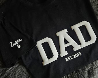 Personalized Dad T-shirt with Kid Names on Sleeve, Embossed Dad Shirt, New Dad Gift, Dad T-shirt, Dad EST, Daddy Shirt