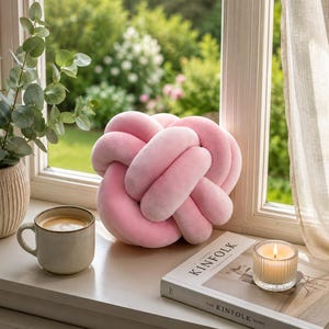 Rosa Knotenkissen Knoten Kissen Dekokissen Modernes Design Sofakissen Wohnzimmer Deko Minimalistisches Kissen Geschenkidee Bild 1