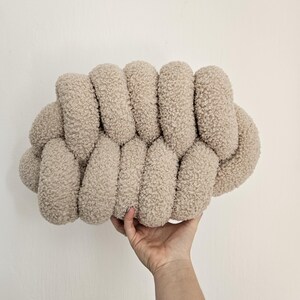 Light Beige Pillow, Boucle Knot Pillow, Boucle Knot Cushion, Modern Knot Pillows, Daybed Cushion, Sofa Throw Pillow, Boucle Pillow