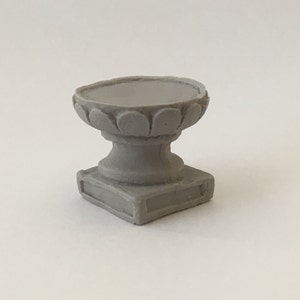 NEW! Miniature Gothic Gargoyle Statue Planter/Stand for Dollhouse / Mythical / Gothic Diorama Decorations