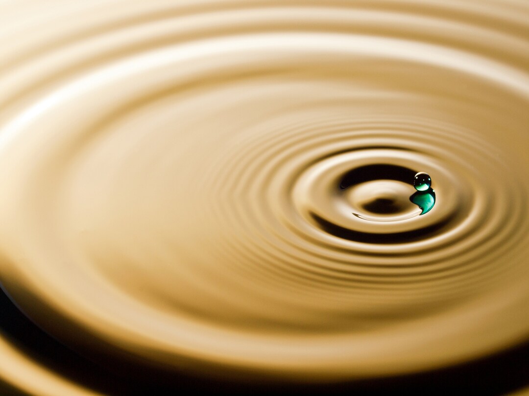 Floating Drop -- Photo, Digital Download - Etsy