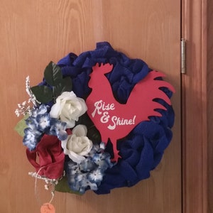 Couronne de coq rouge en toile de jute bleue image 1