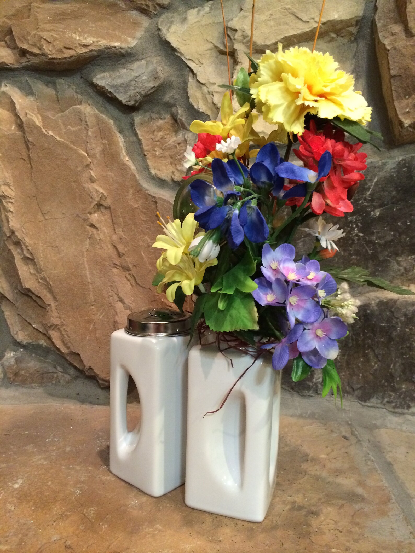 Salt Pepper Shaker Flower Arrangement Spring Flowers Etsy