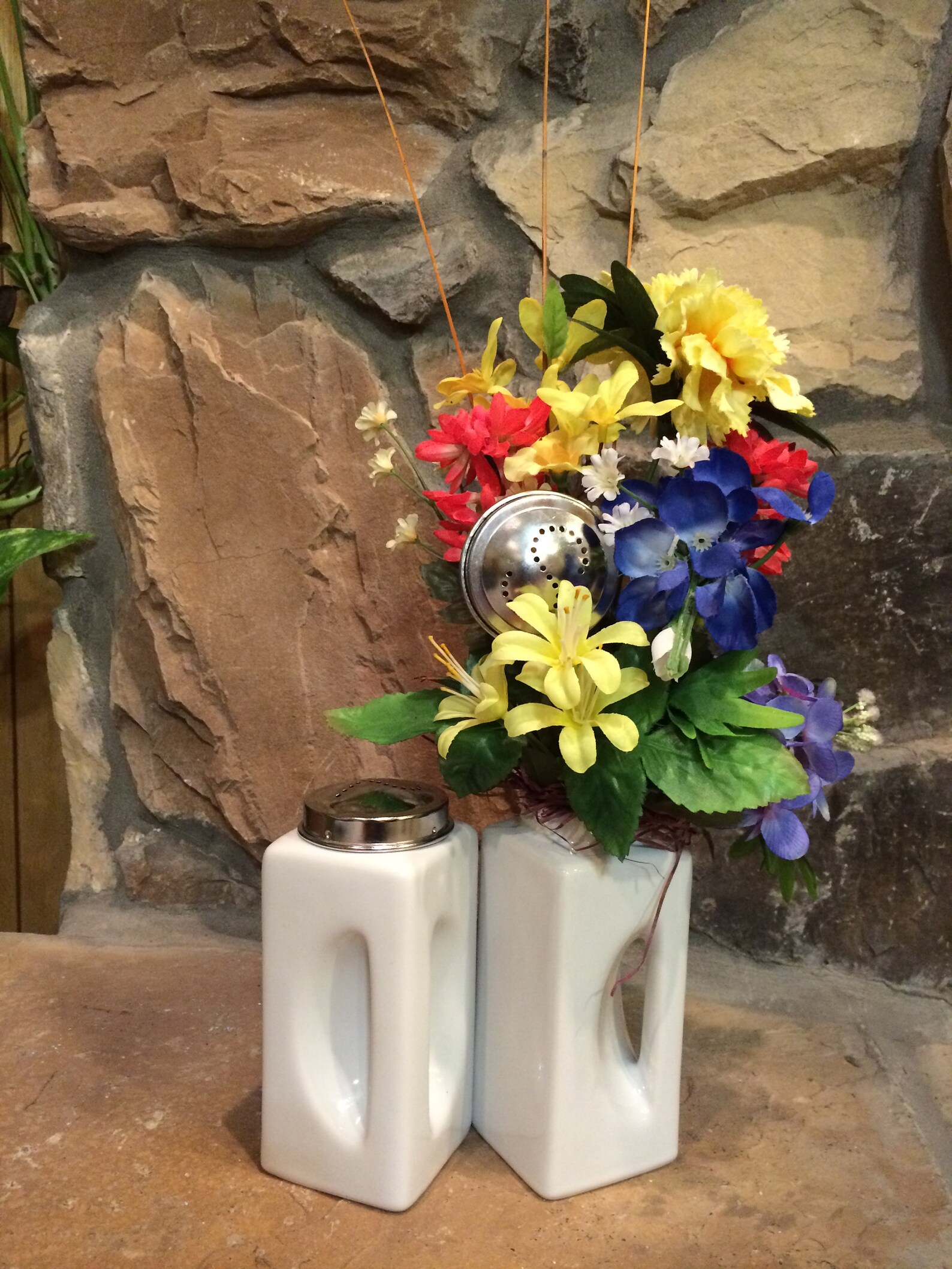 Salt Pepper Shaker Flower Arrangement Spring Flowers Etsy