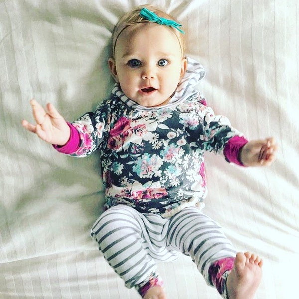 Baby Mädchen / Babysachen / Blumen und Streifen / Neugeborenen Outfit / Mädchen Kleinkind / baby Mädchen Outfit / floralen Druck / Krankenhaus Outfit / neue Baby