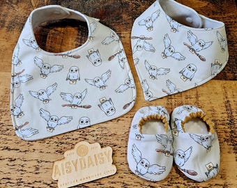Wizard Owl Baby Bib & Shoes Set: Handmade Dribble Bib