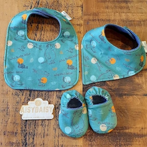 Baby bibs and Dribble bibs made with Gruffalo fabric. Matching shoes/booties also available. Sizes 0-3m up to 12-18m