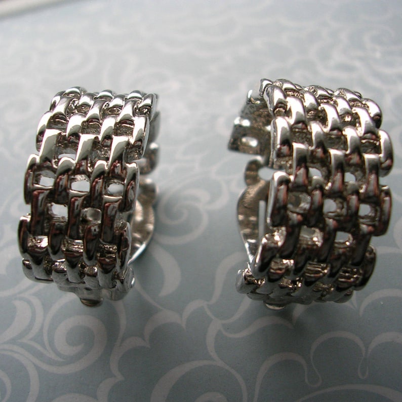 Vintage Signed Vendome Silver WeaveLink Clip Earrings