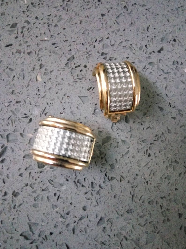 Belt Buckle and Clip On Earring Set Houndstooth Design Signed Vintage Weekenders not Bek