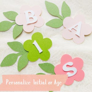 Elegante Blumen Tischstreuung Personalisierte Initialen oder Age Chic Bloom Tischstreuung Anpassen mit Initialen oder Alter 50 Stk.