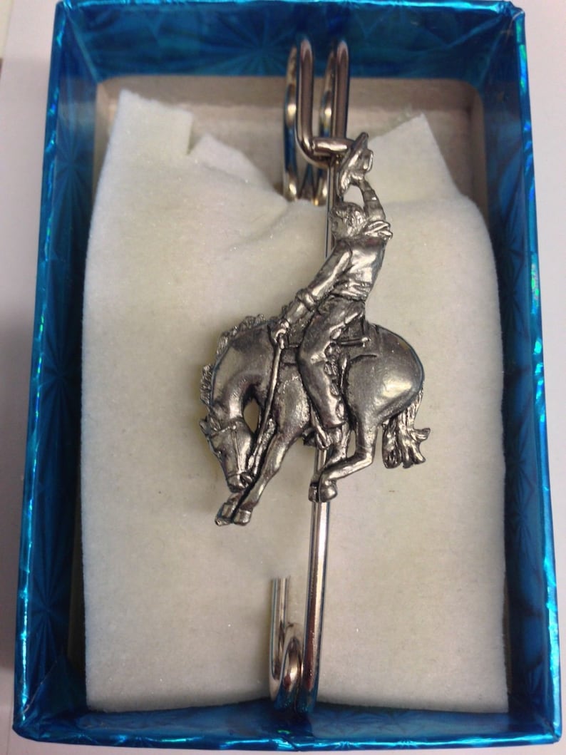 Rodeo Cowboy PP-W04 Pewter Emblem Kilt Pin Scarf or Brooch 3 7.5 cm