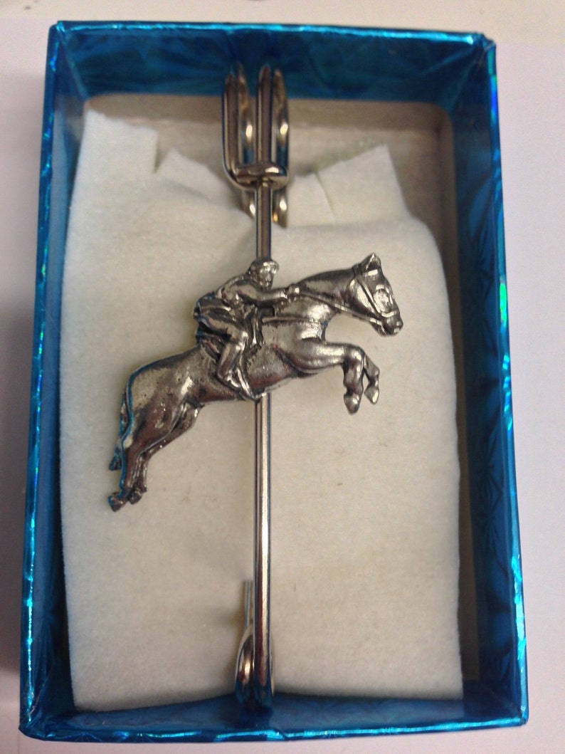 Eventing PP-E04 Horse /& Equestrian Fine English Pewter Cufflinks,Tie slide 3inch kilt pin,bookmark,black cord,Split keyring,Platinum