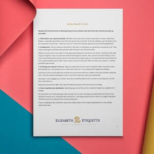 Puede incluir: Un documento de texto en blanco y negro con el t&iacute;tulo "Dating Etiquette For Men" y una lista de consejos de etiqueta para citas. El documento tiene el logotipo "Elizabeth Etiquette" en la parte inferior.