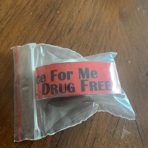 Vintage Dare The Choice for me is Drug Free small bracelet. Early 1980’s. For small child Kinder? Vintage cool piece! L@@K!