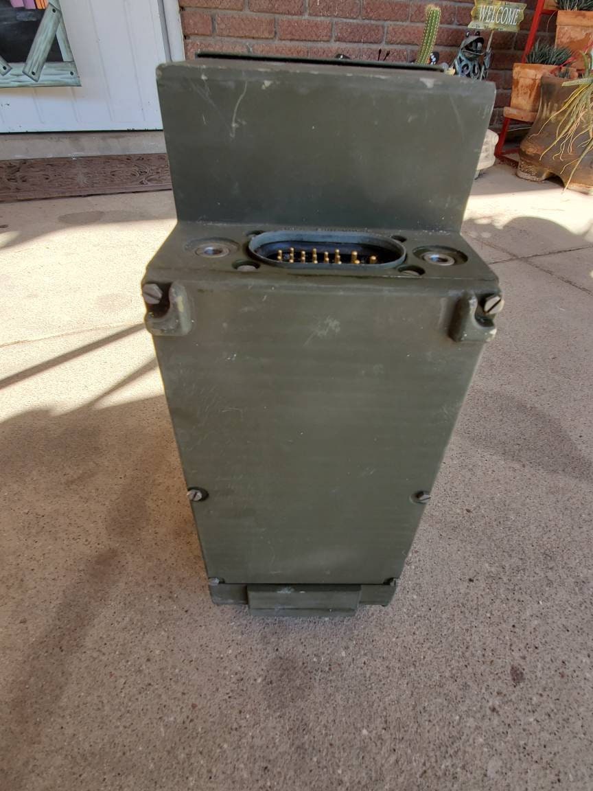 軍用無線　RECEIVER RADIO R-442/VRC No.5549 Vintage Radio Receiver R-442A/VRC Nos. New Old Stock R-442