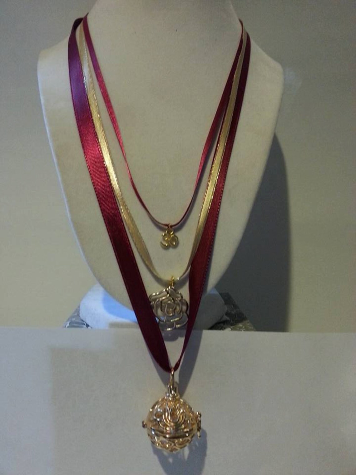 Aromatherapy Necklace, Satin Necklace, Gold Diffuser, Gold Locket, Ball