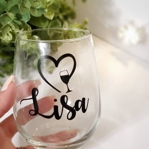 Personalized name wine glass-woman friend personal wine glass-name wine glass-wine lover glass-i love wine glass-Heart name wine glass-wine