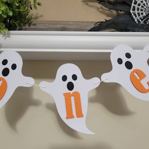 One Ghost boy girl highchair banner-One ghost birthday banner-One Halloween theme boy girl banner-Ghost one banner-Spooky one banner-Spooky