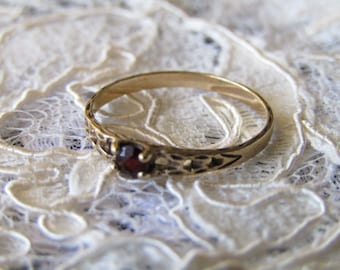 9k Gold Ring Sz. 5, Size 5 Cocktail Ring, Cubic Zirconia Gold Ring, Estate Jewelry, Vintage Gold Jewelry, Pinkie Ring, 9k Red CZ Ring Size 5