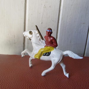 Barclay Mounted Native American Warrior, Lead Toys, Indian Toys, Antique Toy Soldiers, Vintage Action Figure, Wild West Toys, Old West