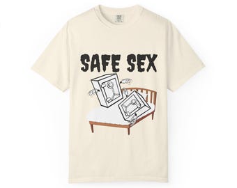 Camiseta con condones de dibujos animados para sexo seguro / Ilustración de condones, camiseta informal