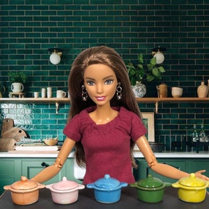 Barbie dishes store