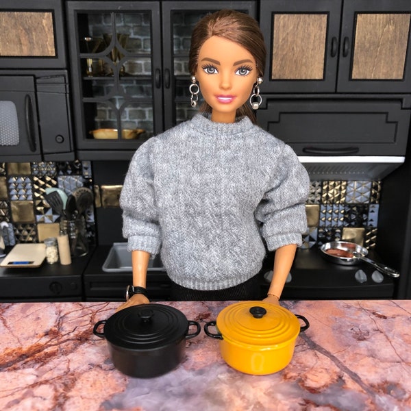 Miniature 1:6 Scale - Metal Dutch Oven - with Removable Lid for 12" fashion doll - Poppy Parker