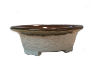 Etched, round, white stoneware, bonsai, shohin or mame pot, handmade, dark rimmed