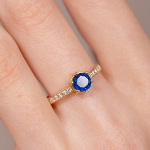Bague de fiançailles saphir bleu profond Bague de mariage classique en or massif 14 carats et diamants - GR00142