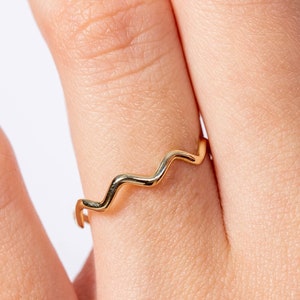 Zig Zag Ring 14K Gold - Wavy Band Simple Dainty Stacking Alternative Wedding - Kyklos Jewelry  GR00019