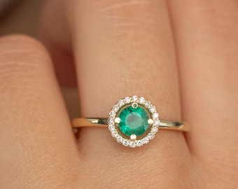 ダイヤモンド エメラルド エンゲージリング ヴィンテージスタイル