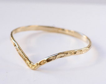 14K Gold Ring for Women V - Chevron Wedding Band Stackable Geometric Solid Gold - Kyklos Jewelry - GR00037