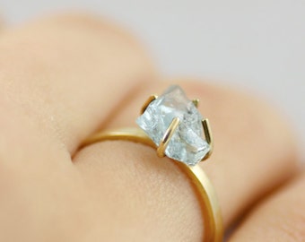 Raw Stone Aquamarine Ring 14K Solid Gold Rough Natural Gemstone - Unique Engagement March Birthstone Birthday Gift Kyklos Jewelry GR00058